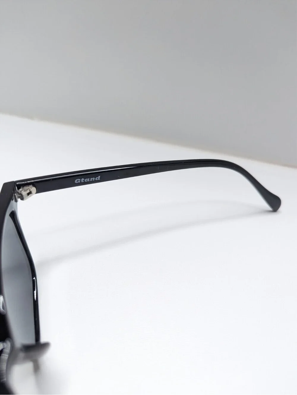 Gtand GT2025 Classic Dark Gray UV  Black Square Unisex Sunglasses 52-20-145